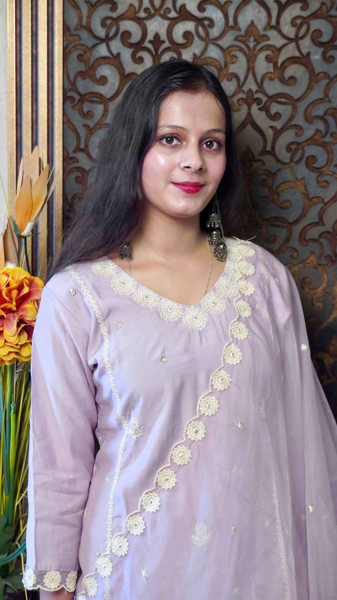 Lavender Mirror & Thread Embroidered Dupatta – Ethereal Glamour with Shimmering Detail