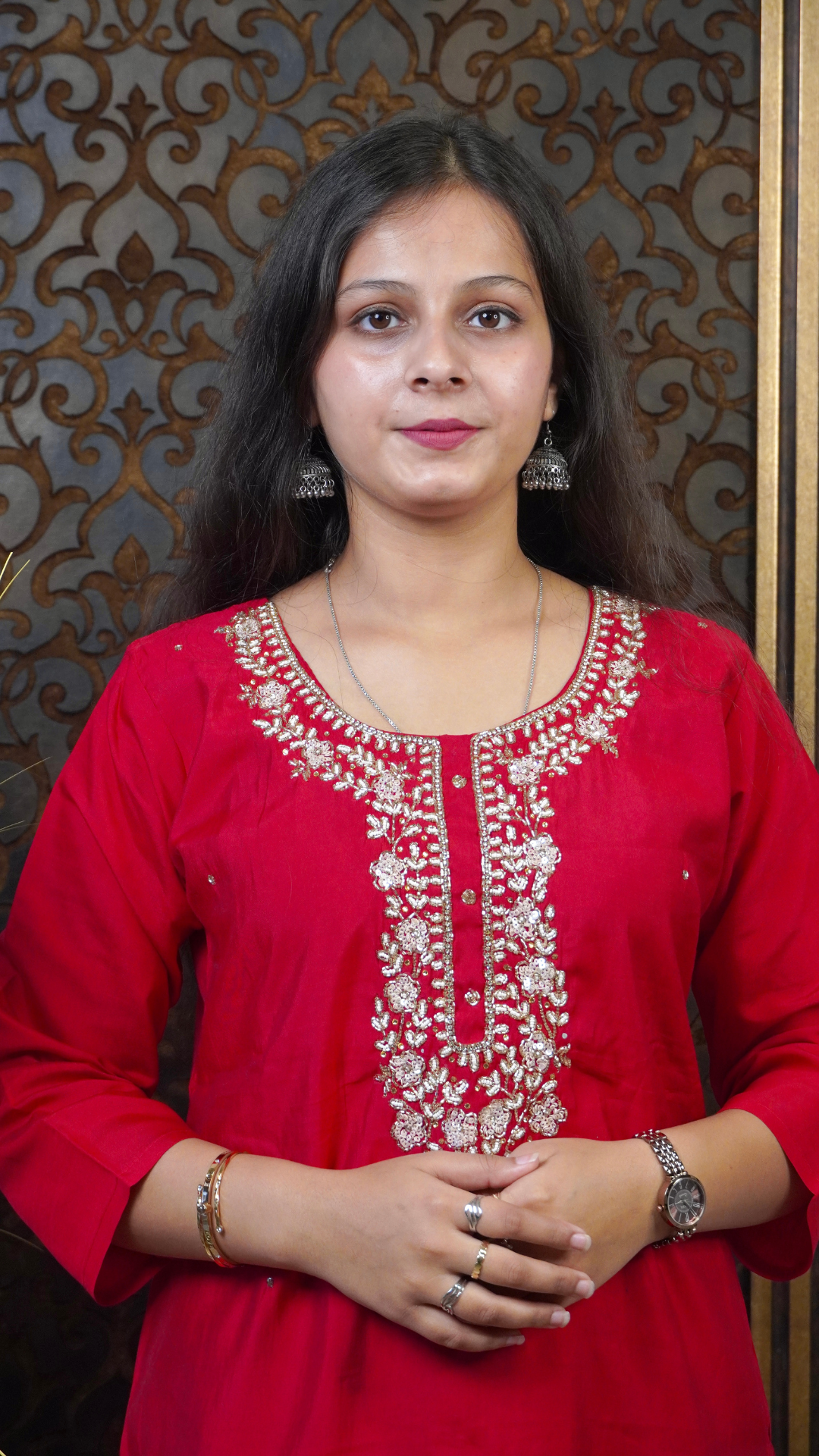 Heavy Red Silk Dupatta Set– Regal Embellishment with Rich Fabric Flair
