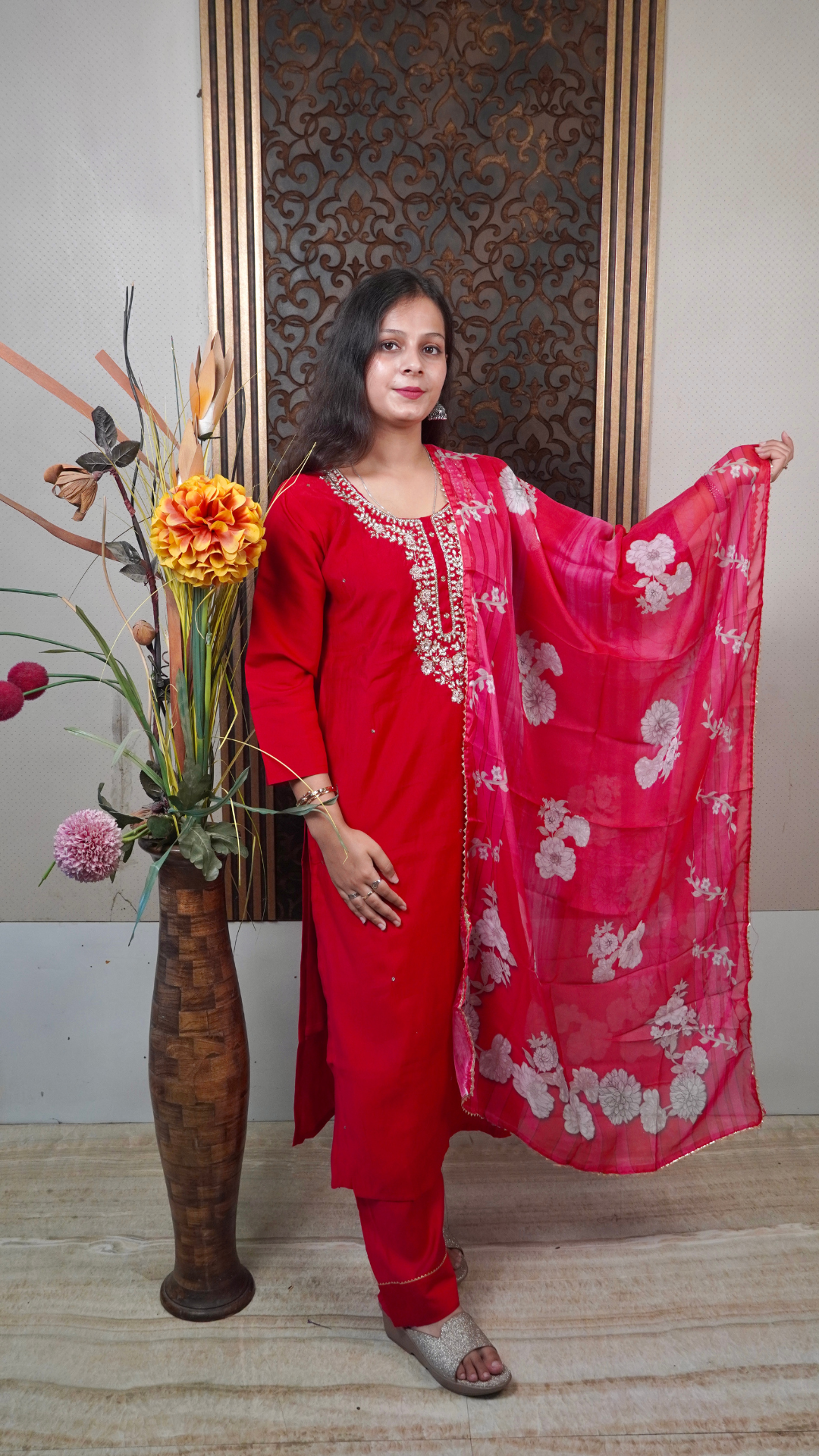 Heavy Red Silk Dupatta Set– Regal Embellishment with Rich Fabric Flair