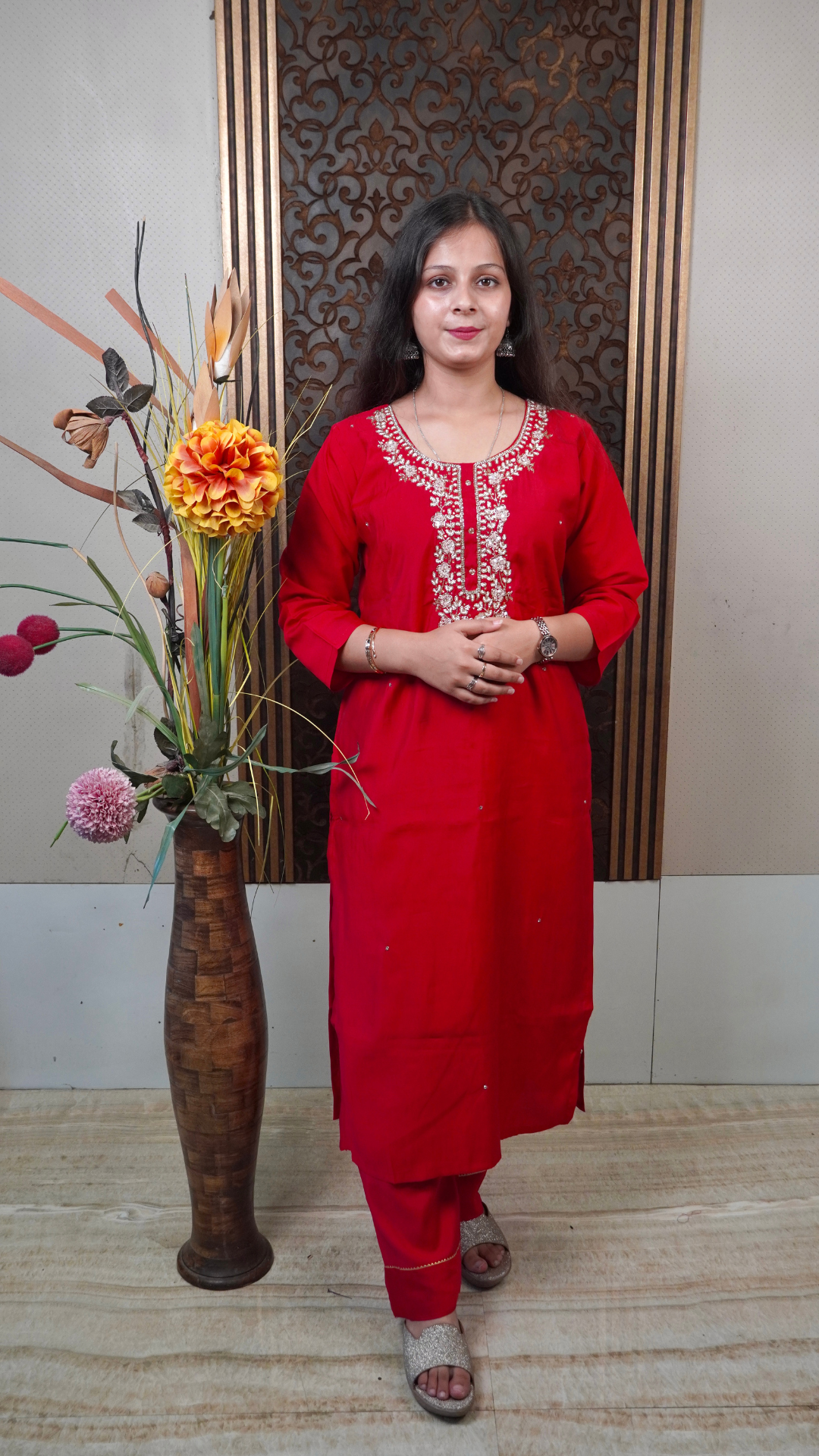 Heavy Red Silk Dupatta Set– Regal Embellishment with Rich Fabric Flair
