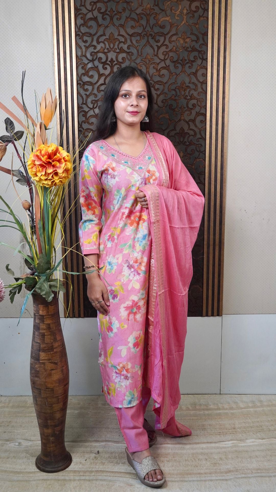 Pink Floral Silk Dupatta set – Graceful Floral Elegance in Silk