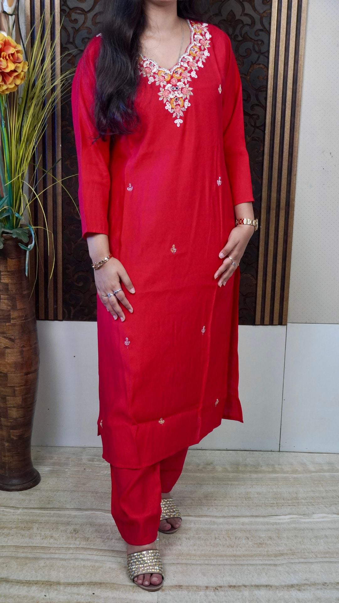 Bright Red  printed organza Dupatta set – Glamorous Statement in Festive Elegance