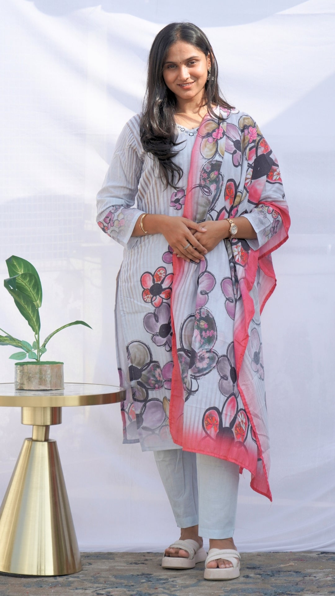 Grey Mul Cotton 3-Piece Suit with Pearl Work – Casual Ethnic Wear for Women
