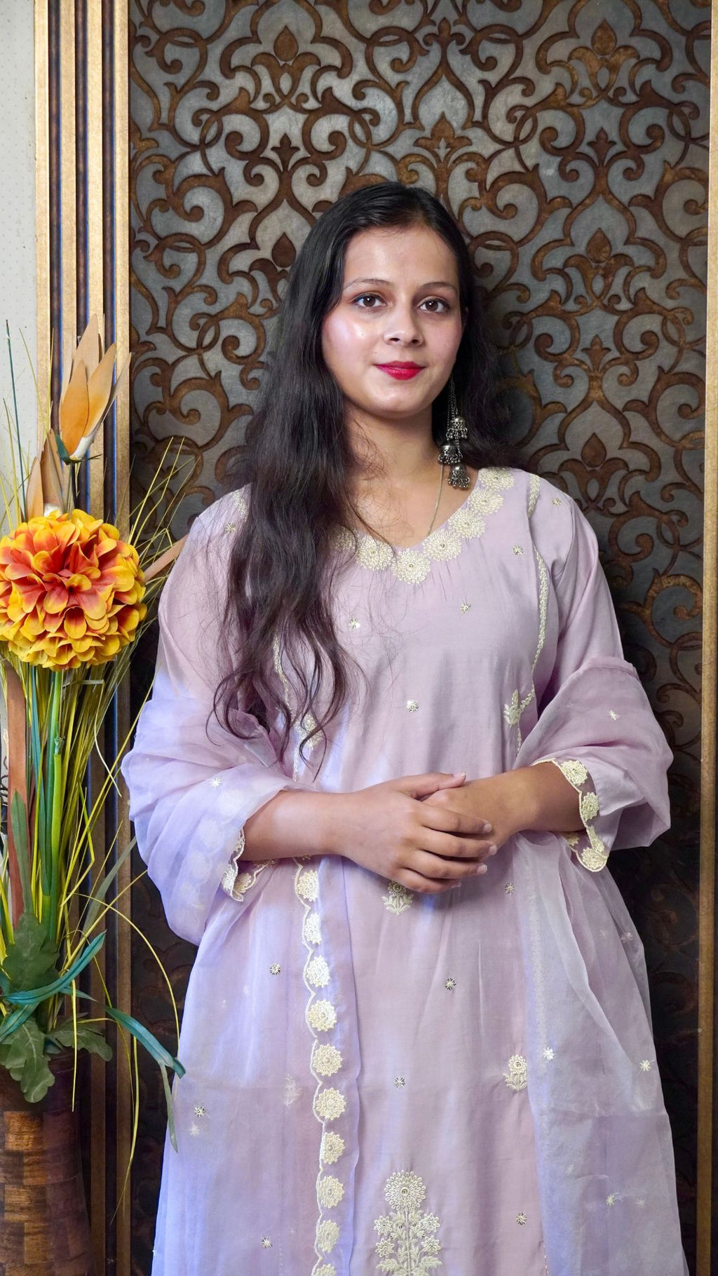 Lavender Mirror & Thread Embroidered Dupatta – Ethereal Glamour with Shimmering Detail