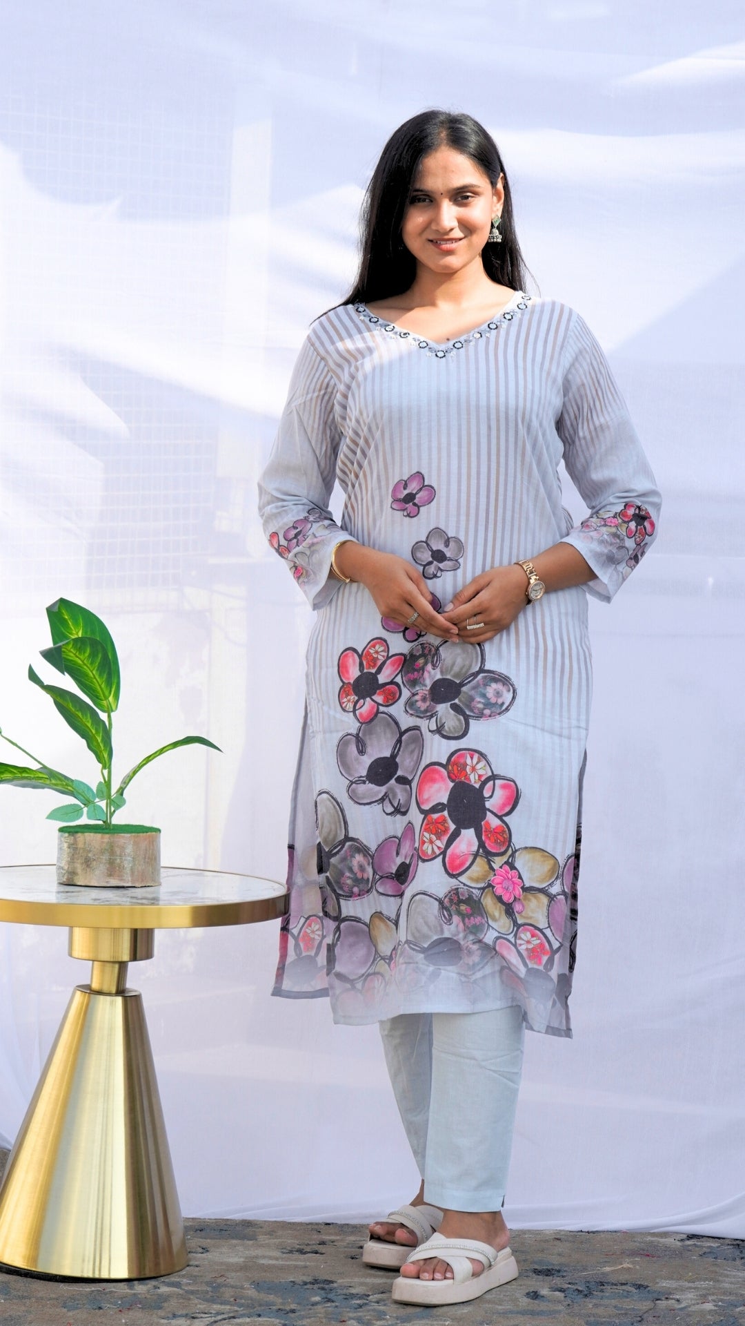 Grey Mul Cotton 3-Piece Suit with Pearl Work – Casual Ethnic Wear for Women