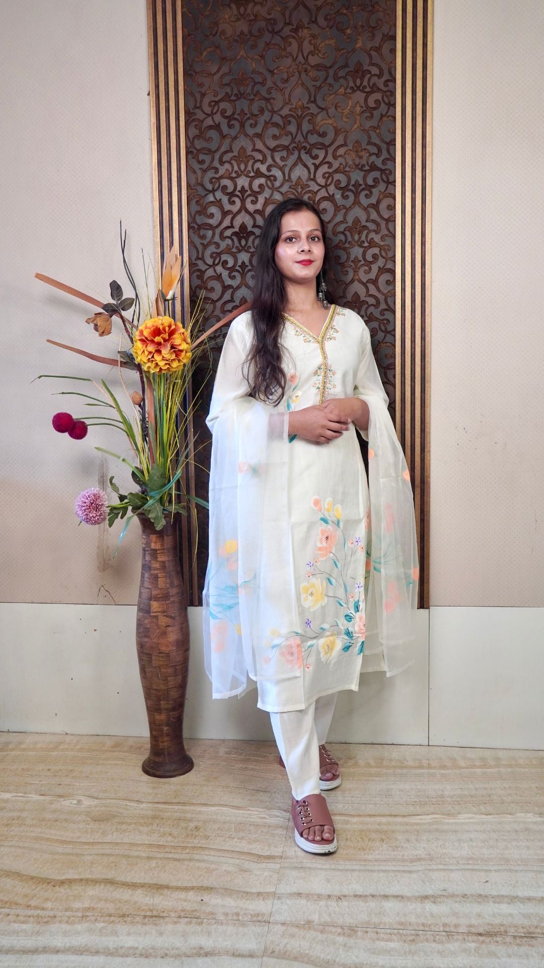 Off-White Organza Hand-Painted Dupatta set – Elegant Floral Artistry in Sheer Organza