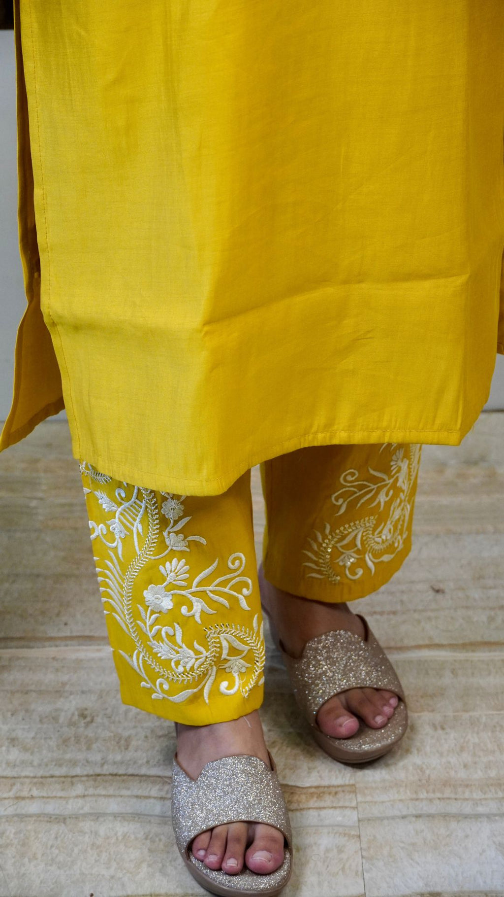 Yellow Embroidered Silk Dupatta – Radiant Tradition in Luxe Fabric