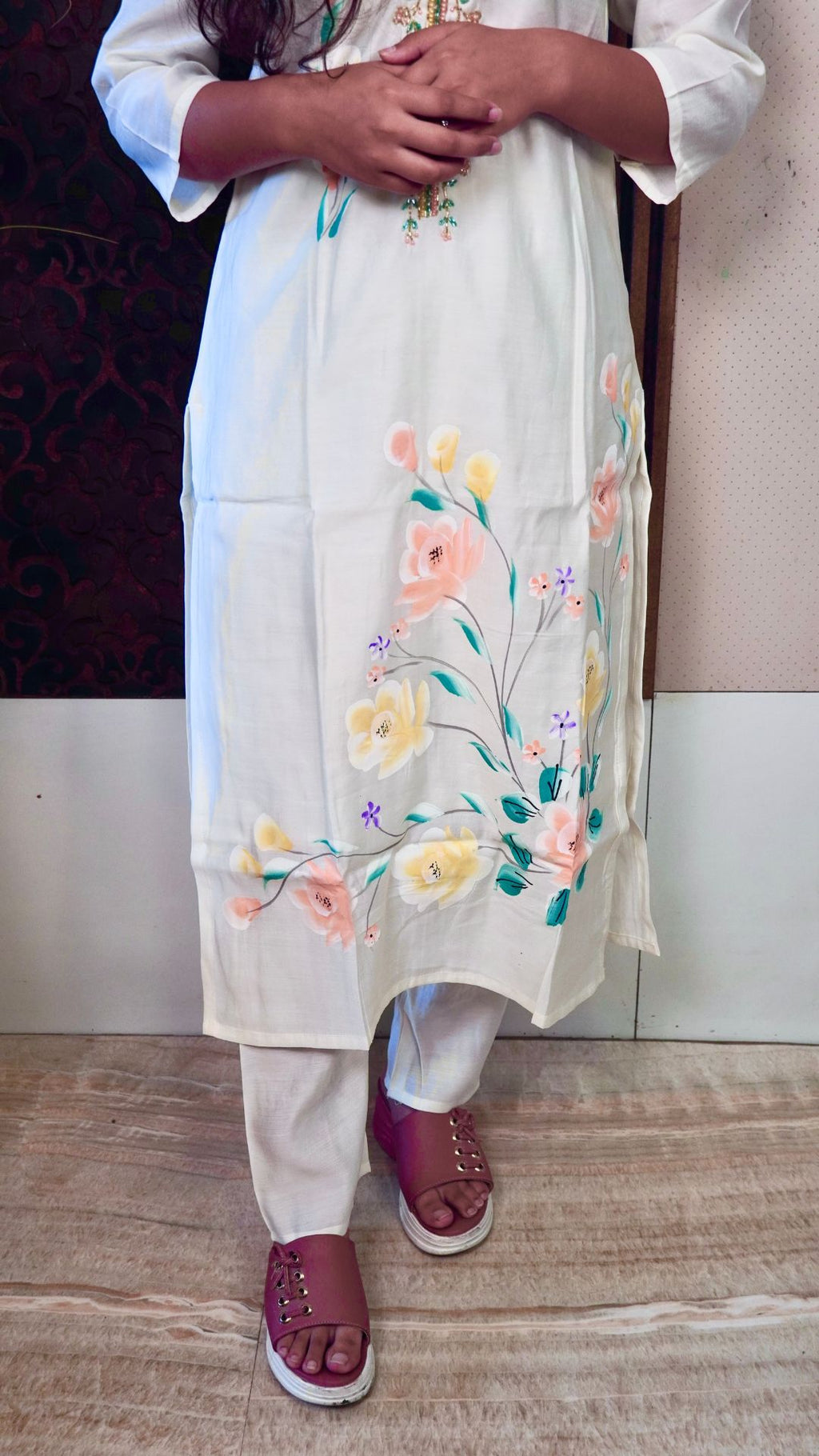Off-White Organza Hand-Painted Dupatta set – Elegant Floral Artistry in Sheer Organza