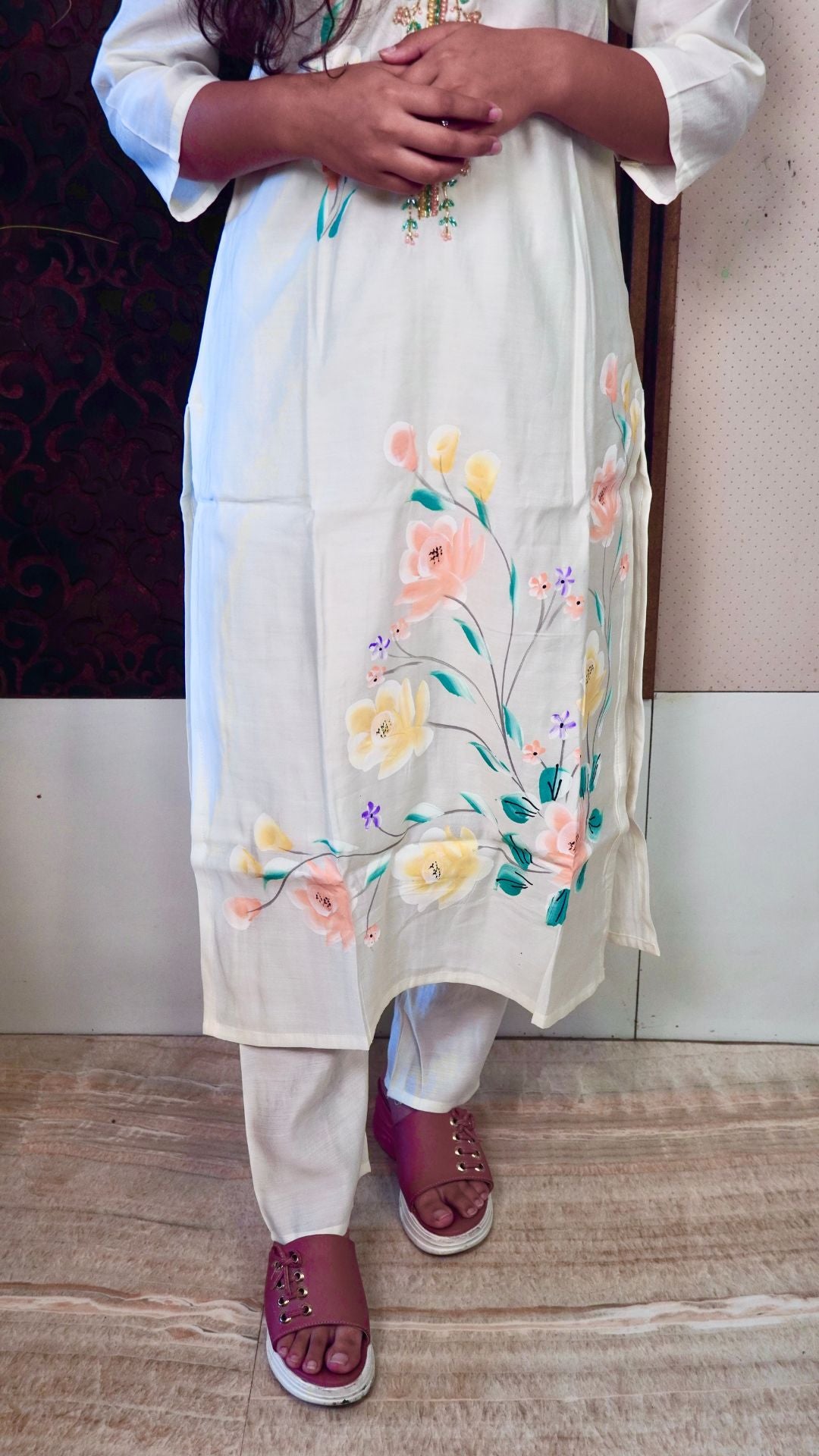 Off-White Organza Hand-Painted Dupatta set – Elegant Floral Artistry in Sheer Organza
